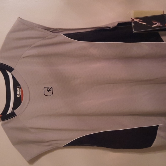 And1 Sleeveless Lightweight Performance Shooter Tee - Picture 2 of 7